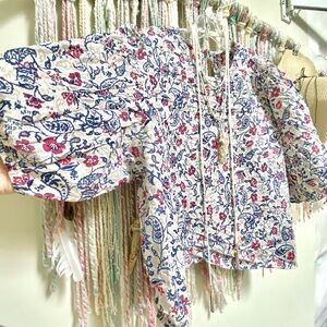 Farmhouse/peasant/prairie vibe boho blouse exaggerated sleeves shabby chic feel